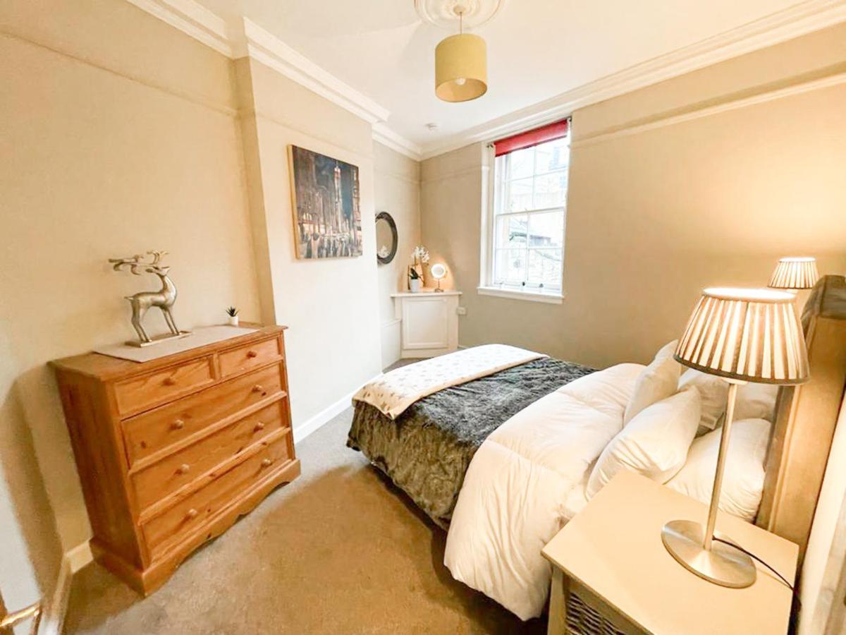 Quaint & Peaceful 1 Bed Central Mews Apt, West End เอดินบะระ ภายนอก รูปภาพ