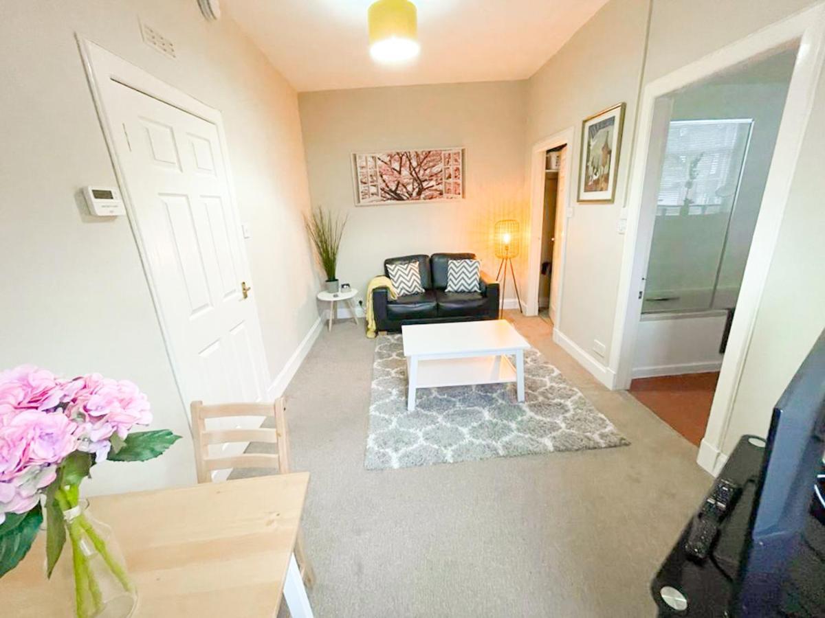 Quaint & Peaceful 1 Bed Central Mews Apt, West End เอดินบะระ ภายนอก รูปภาพ