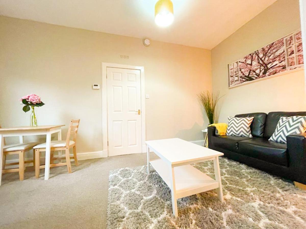 Quaint & Peaceful 1 Bed Central Mews Apt, West End เอดินบะระ ภายนอก รูปภาพ