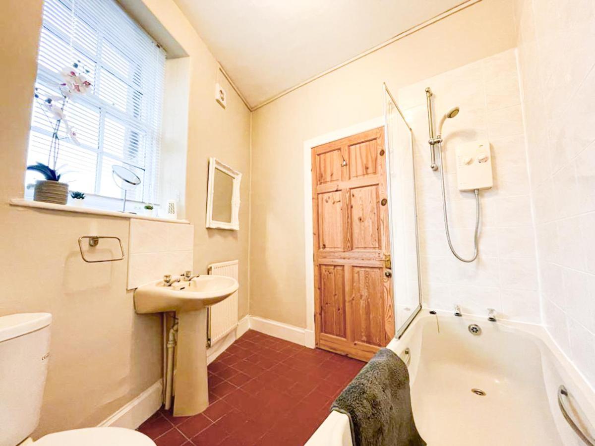 Quaint & Peaceful 1 Bed Central Mews Apt, West End เอดินบะระ ภายนอก รูปภาพ